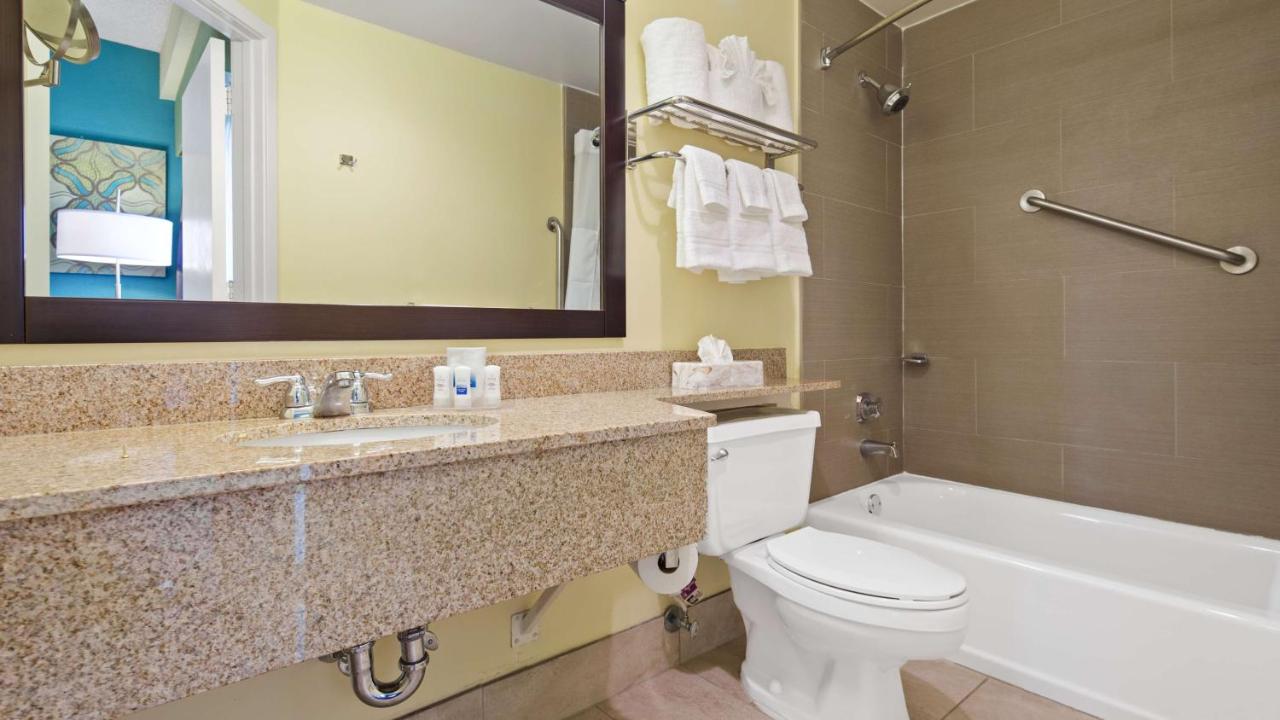  | Best Western Plus Deerfield Beach Hotel & Suites
