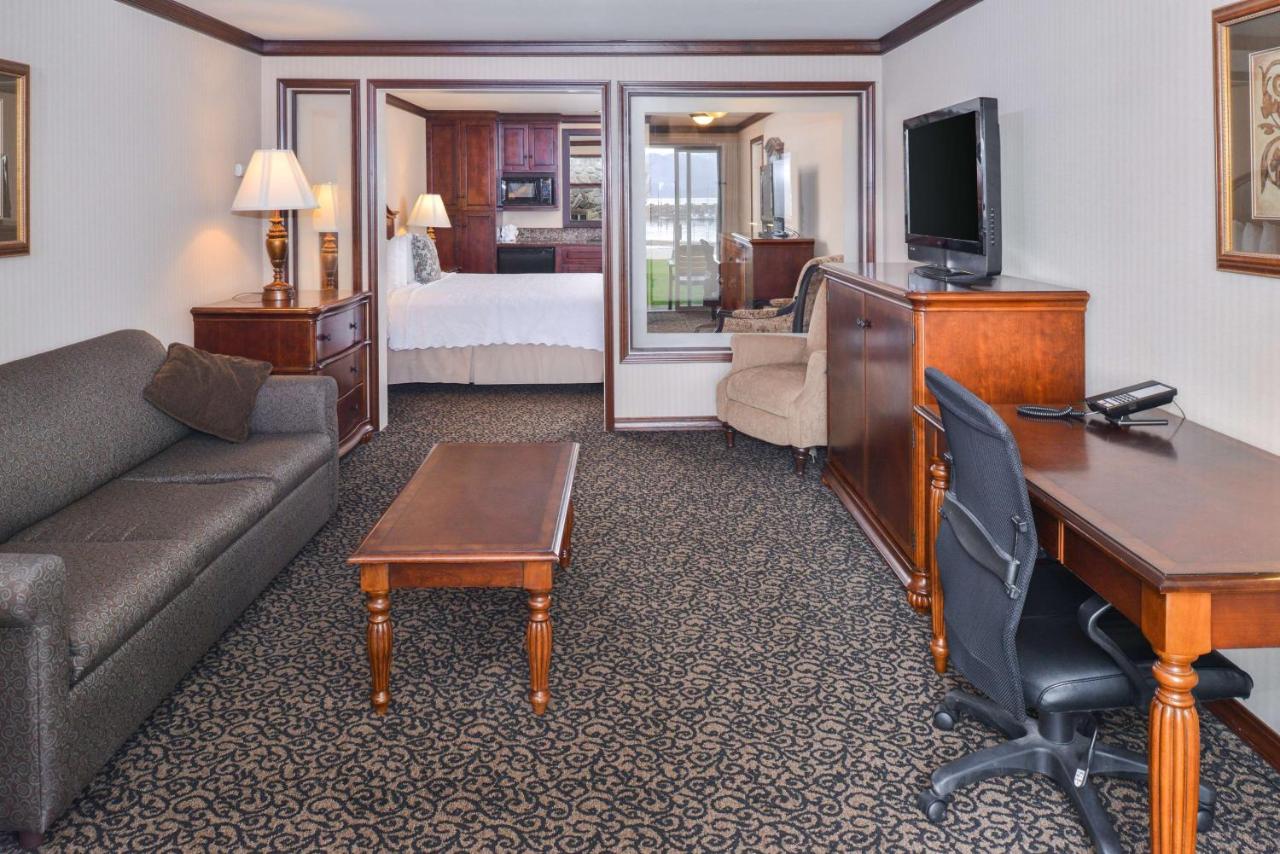 | Best Western Edgewater Resort
