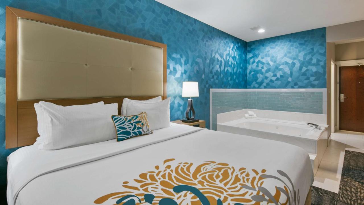 King Suite with Spa Bath at Best Western Plus Houston Atascocita Inn & Suites