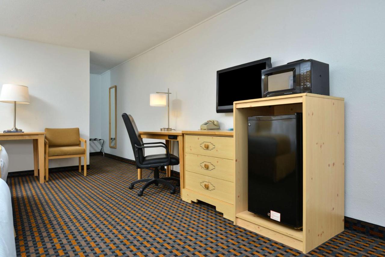 Double Room with Two Double Beds - Non-Smoking at Best Western Alamosa Inn
