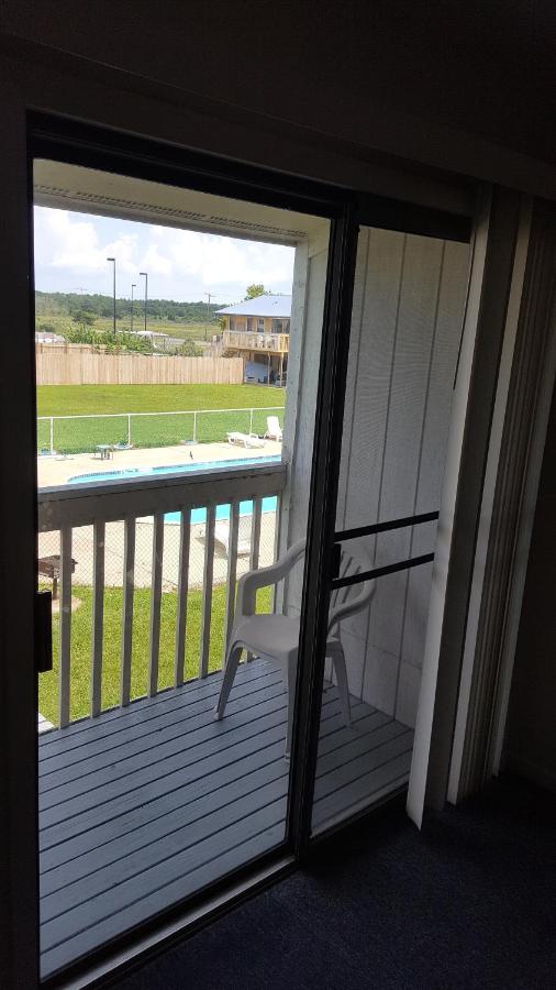 | Rodeway Inn at Somers Cove Marina