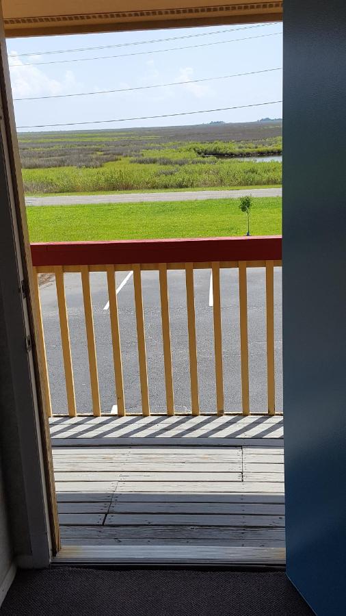| Rodeway Inn at Somers Cove Marina