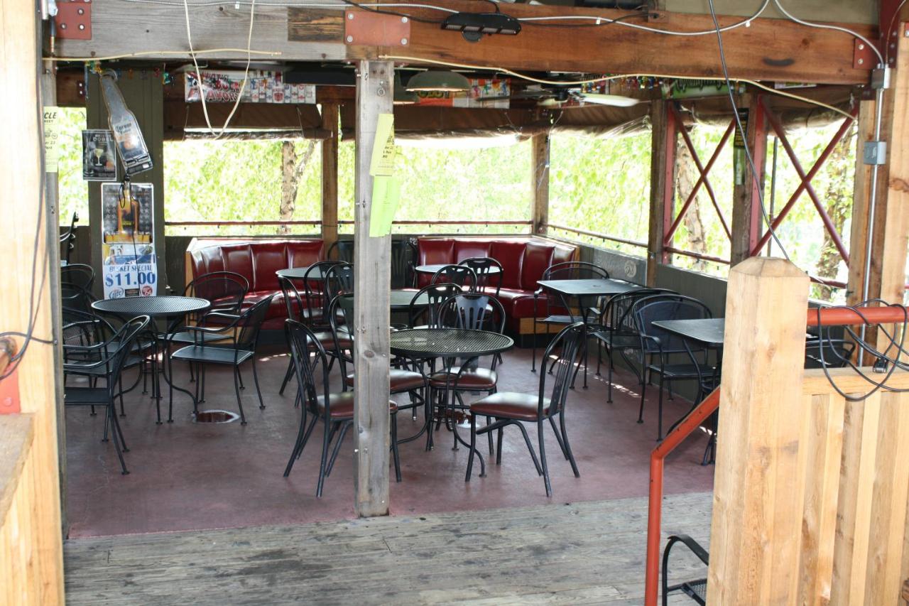 | Outback Roadhouse Motel & Suites Branson