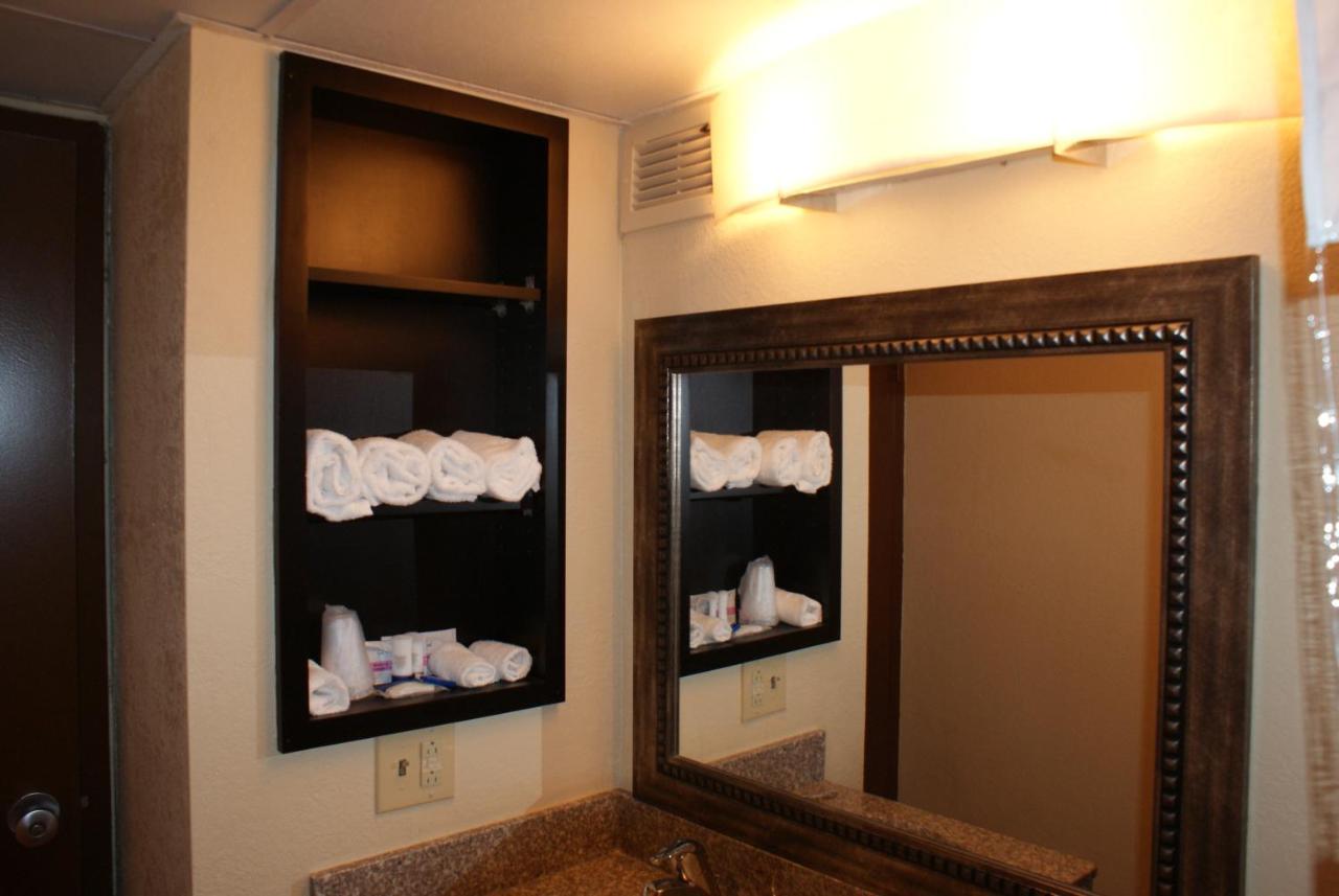 King Room at Wyndham Garden Stillwater
