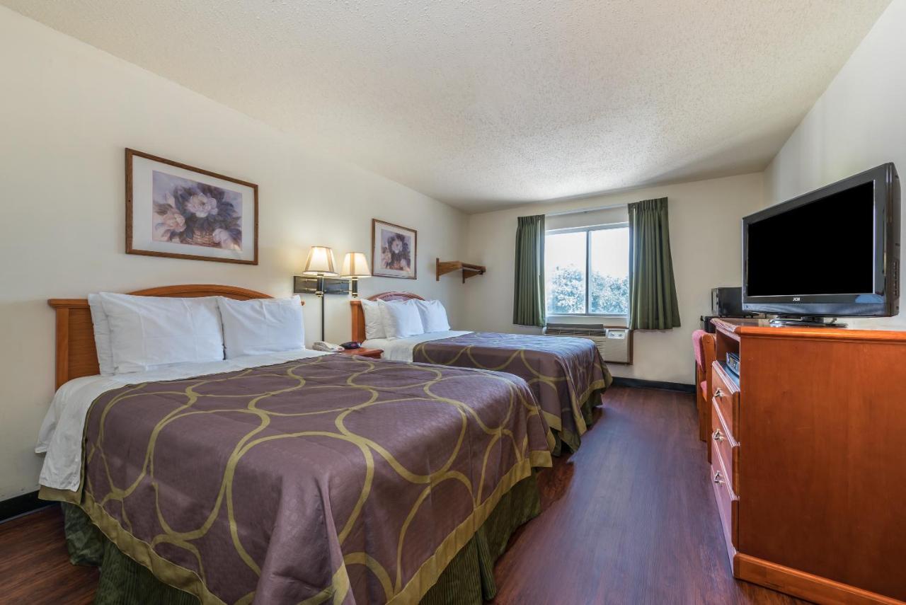 Double Room with Two Double Beds - Non-Smoking at Super 8 by Wyndham Denton