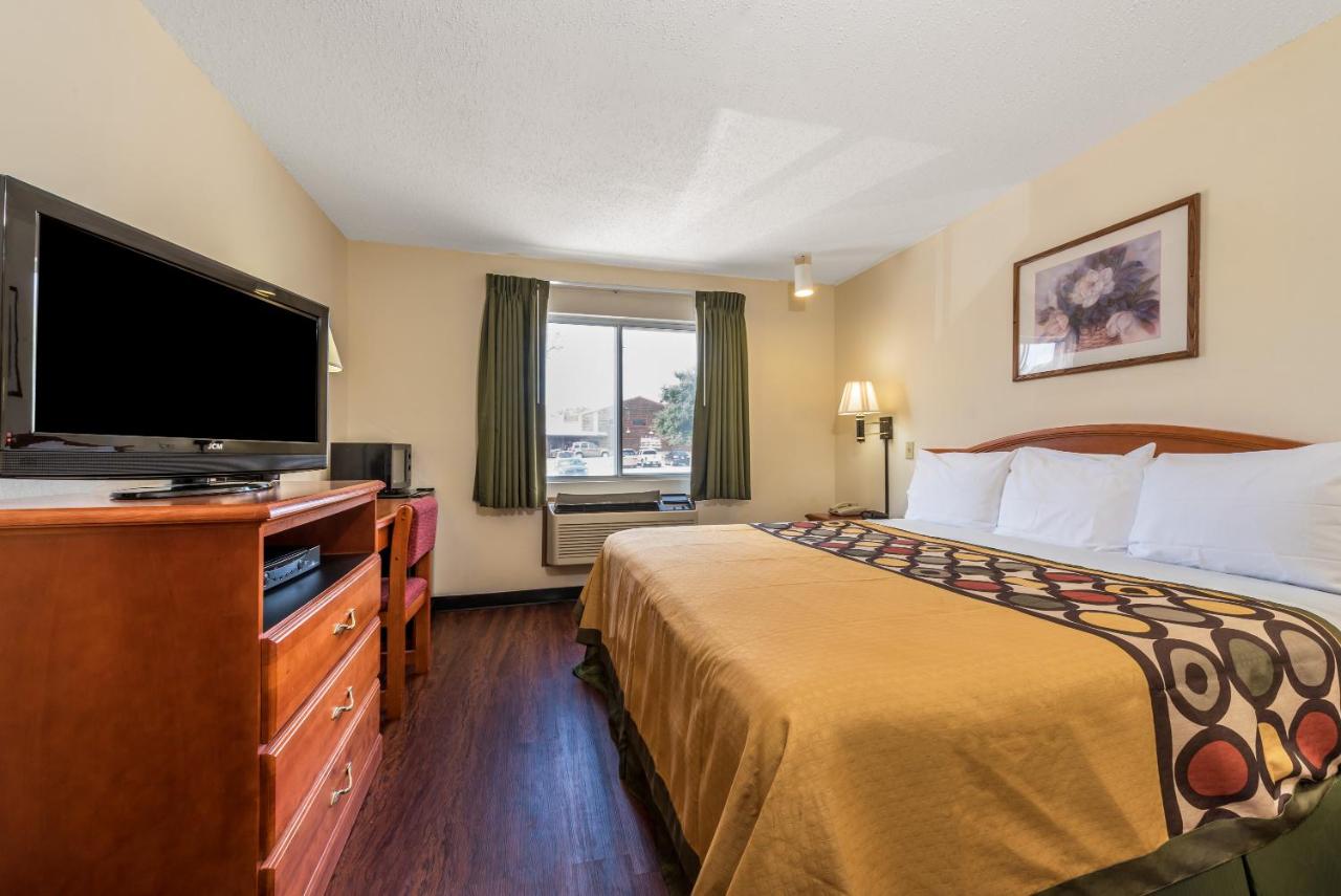 King Room - Non-Smoking at Super 8 by Wyndham Denton