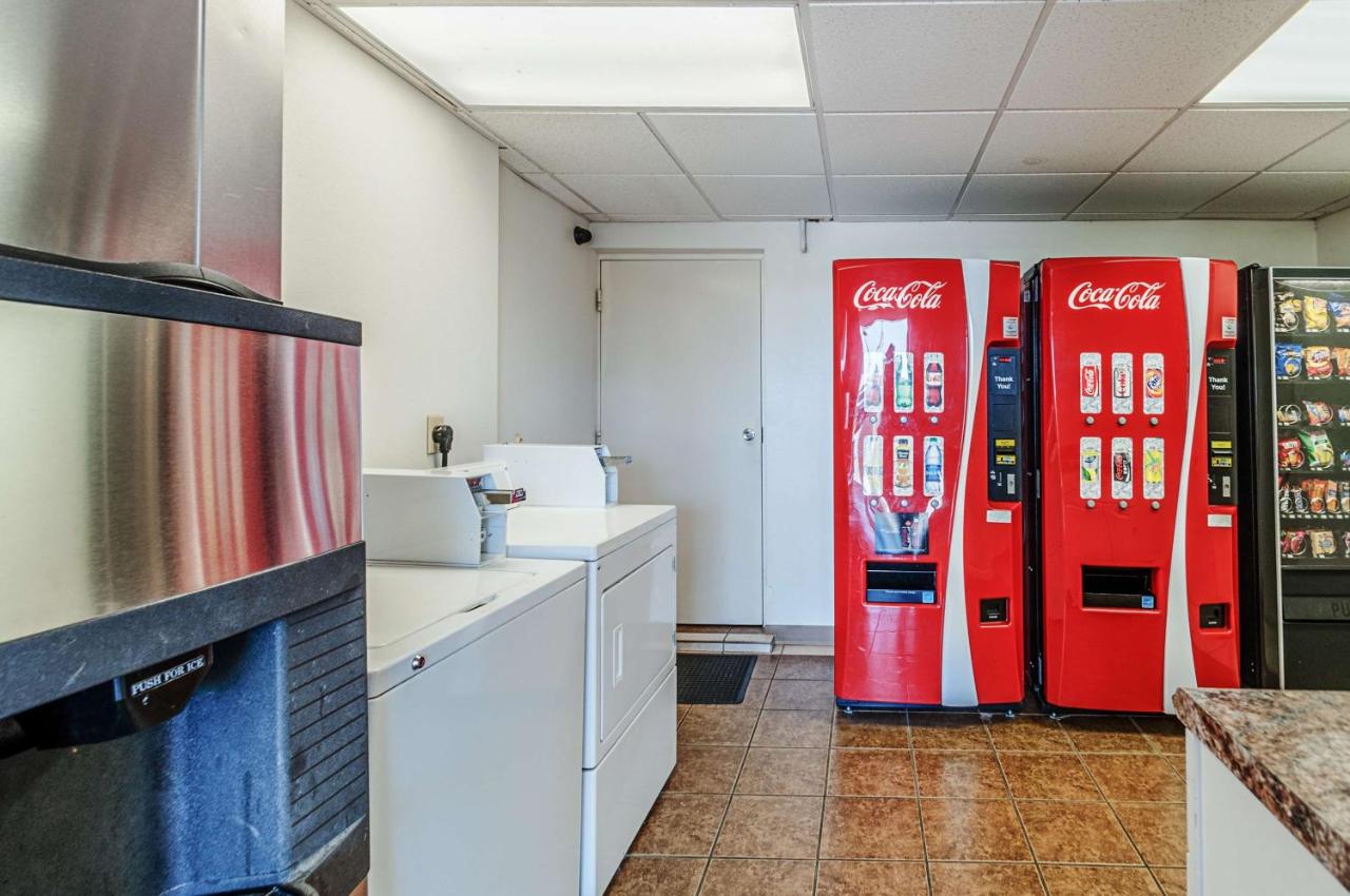 | Motel 6-Martinsburg, WV