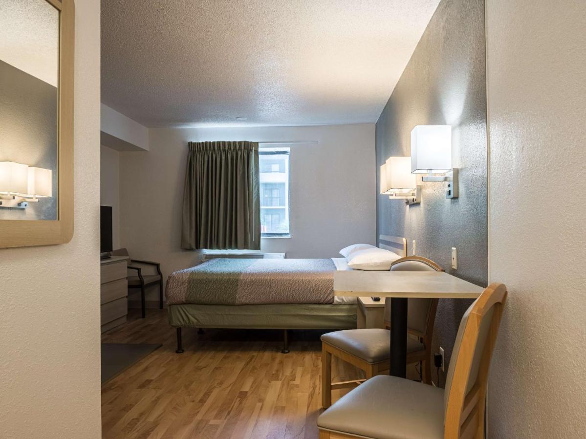 Queen Room - Disability Access - Non-Smoking at Studio 6 Miamisburg, OH - Dayton
