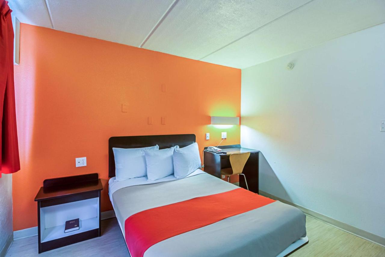 Double Room - Disability Access - Non-Smoking at Ocean Inn South Padre Island