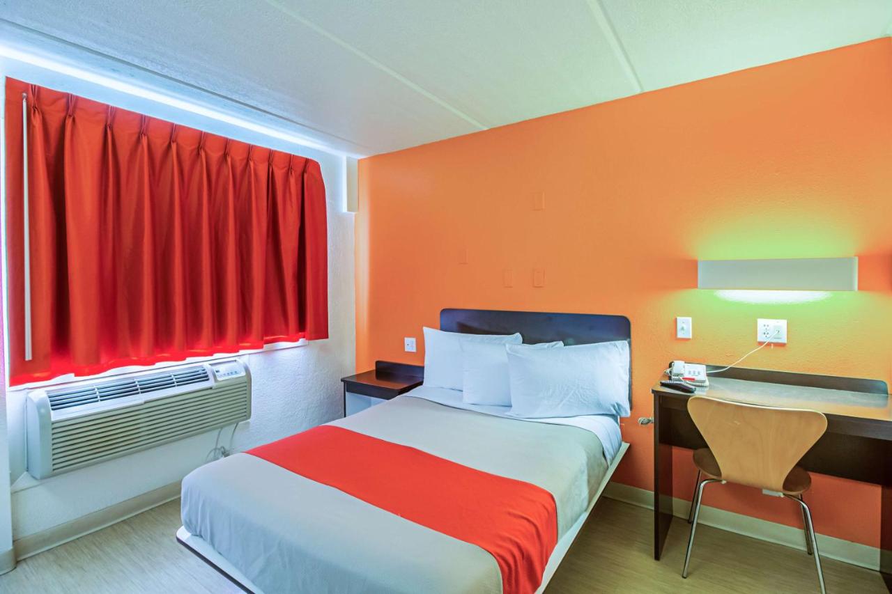 Double Room - Disability Access - Non-Smoking at Ocean Inn South Padre Island