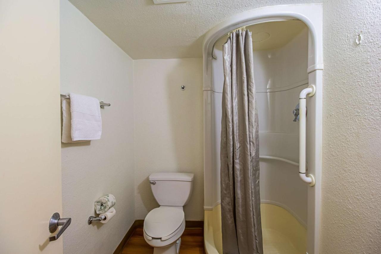 Quadruple Room - Non-Smoking at Ocean Inn South Padre Island