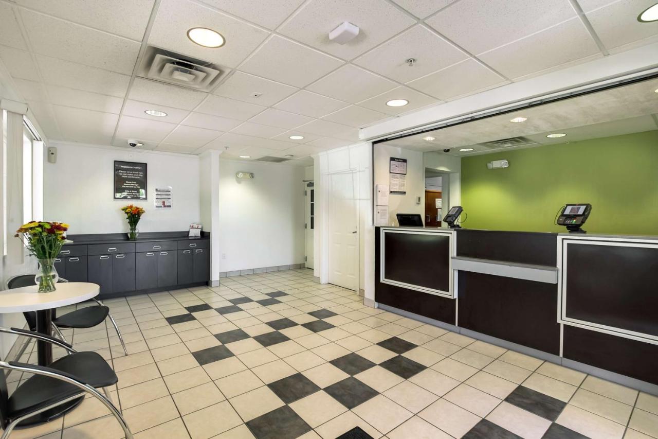 | Studio 6-East Brunswick, NJ - NYC Area