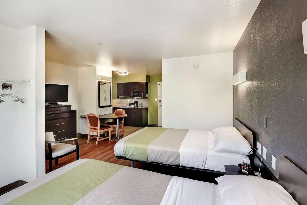 | Studio 6-East Brunswick, NJ - NYC Area