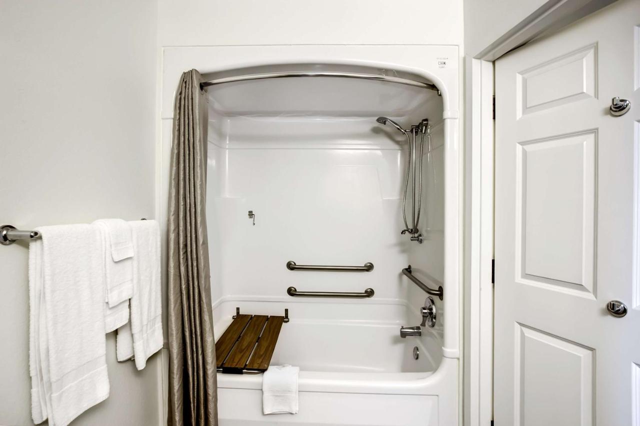 | Studio 6-East Brunswick, NJ - NYC Area
