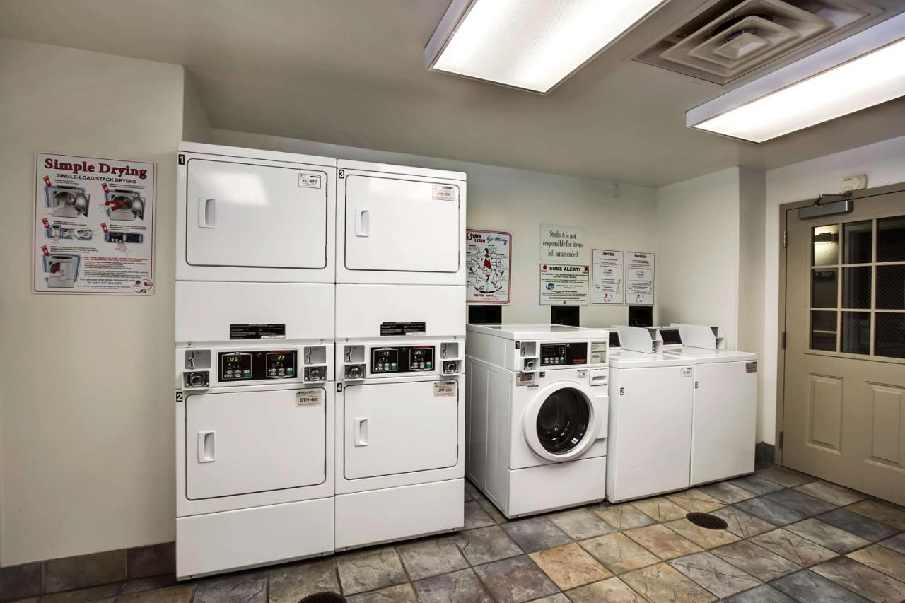 | Studio 6-East Brunswick, NJ - NYC Area