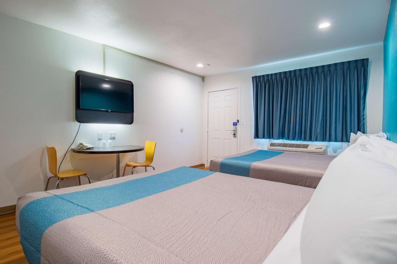  | Motel 6-San Bernardino, CA - Downtown