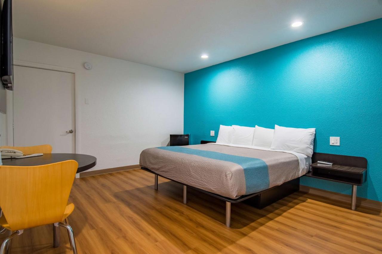  | Motel 6-San Bernardino, CA - Downtown