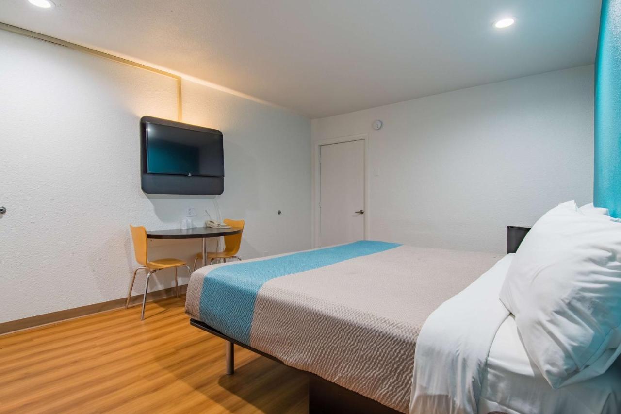  | Motel 6-San Bernardino, CA - Downtown