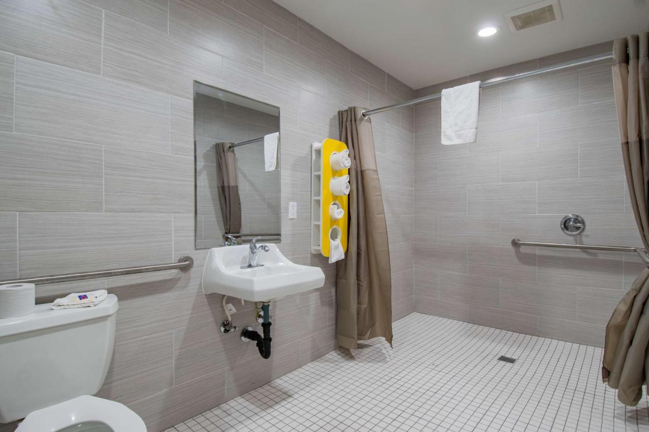  | Motel 6-San Bernardino, CA - Downtown