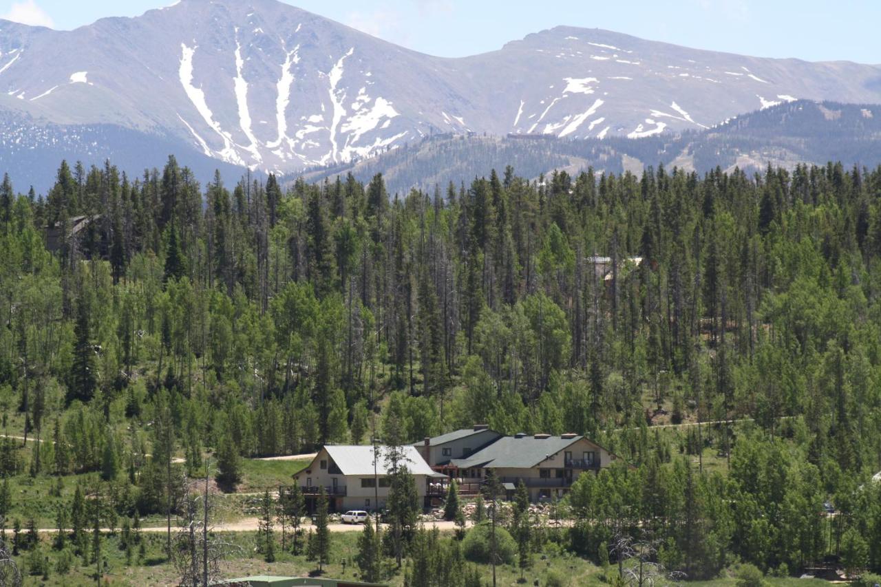 | Hideaway Mountain Lodge