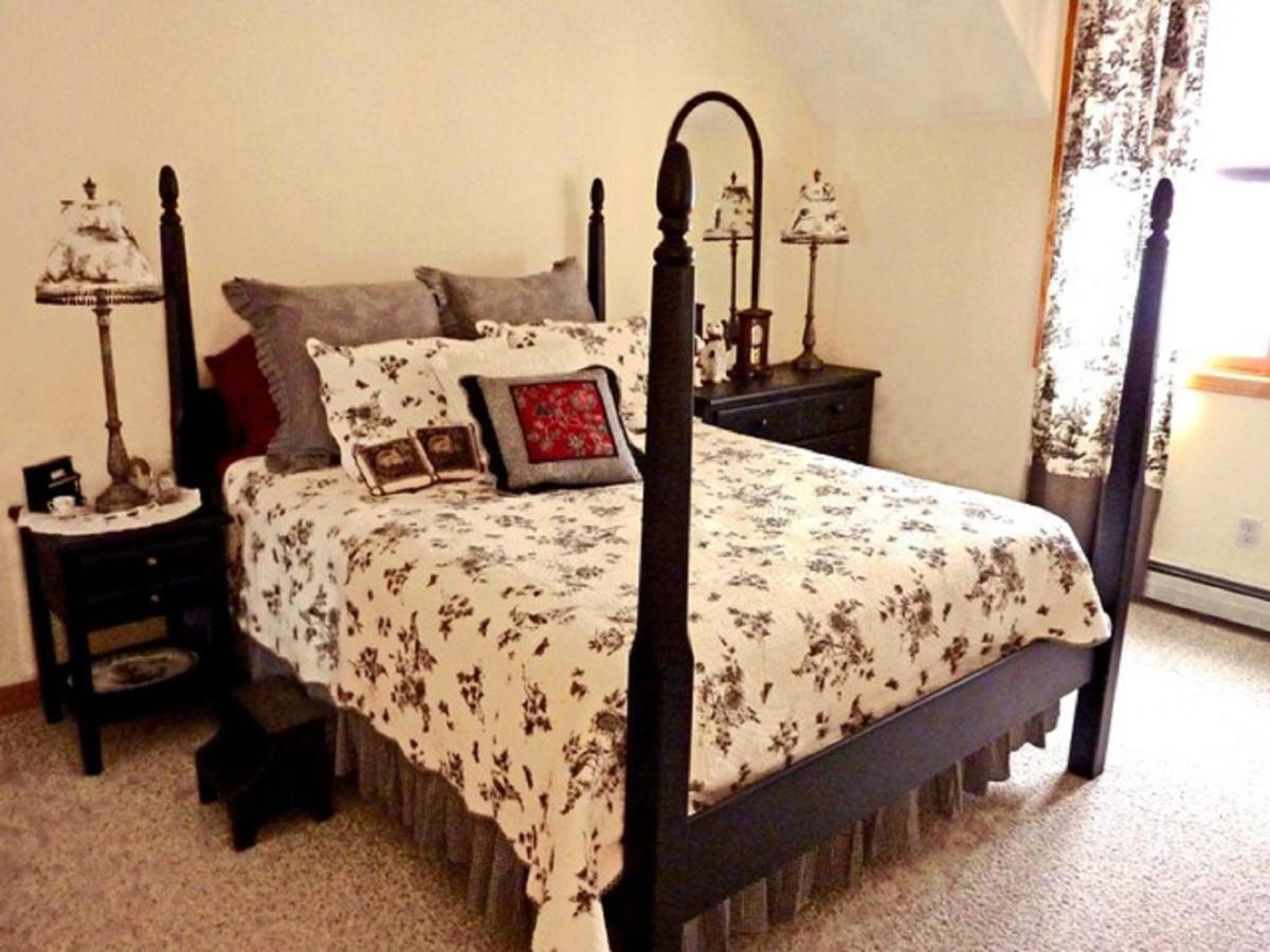 | Cold Moon Farm B&B