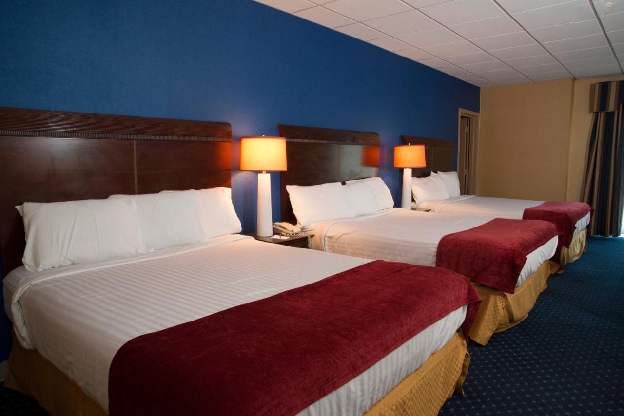 | Hampton Falls Inn
