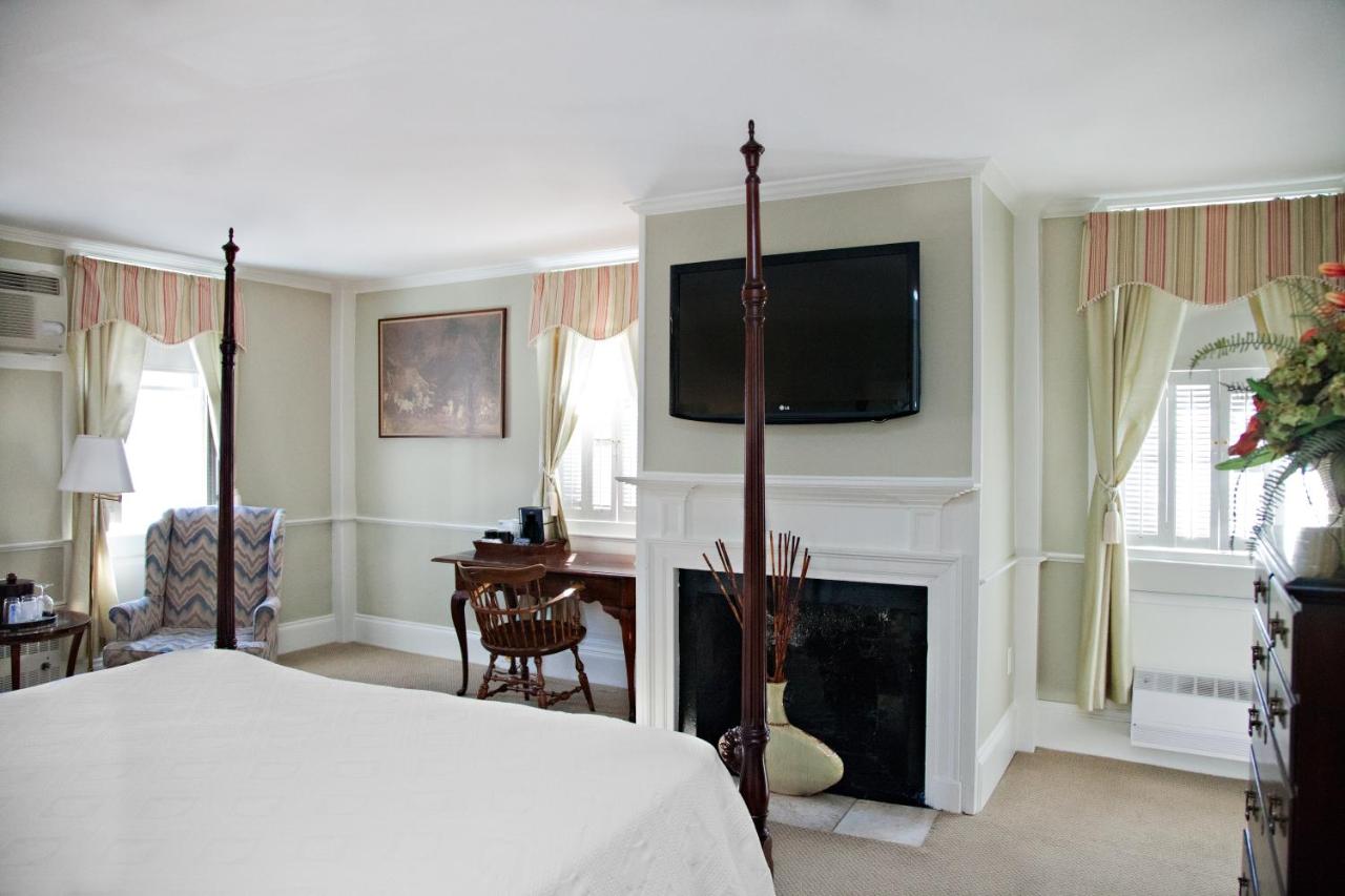  | Concord's Colonial Inn