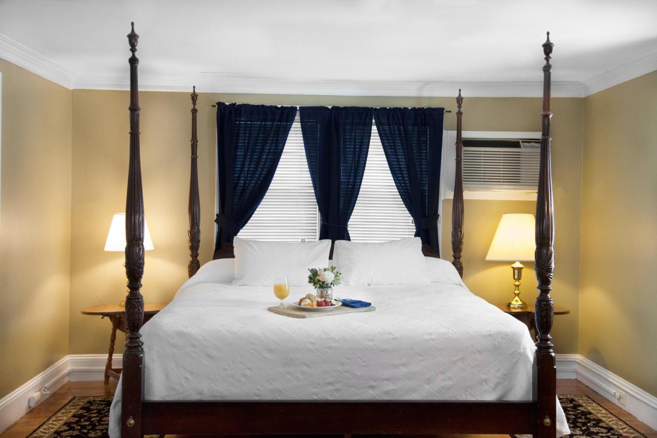  | Concord's Colonial Inn