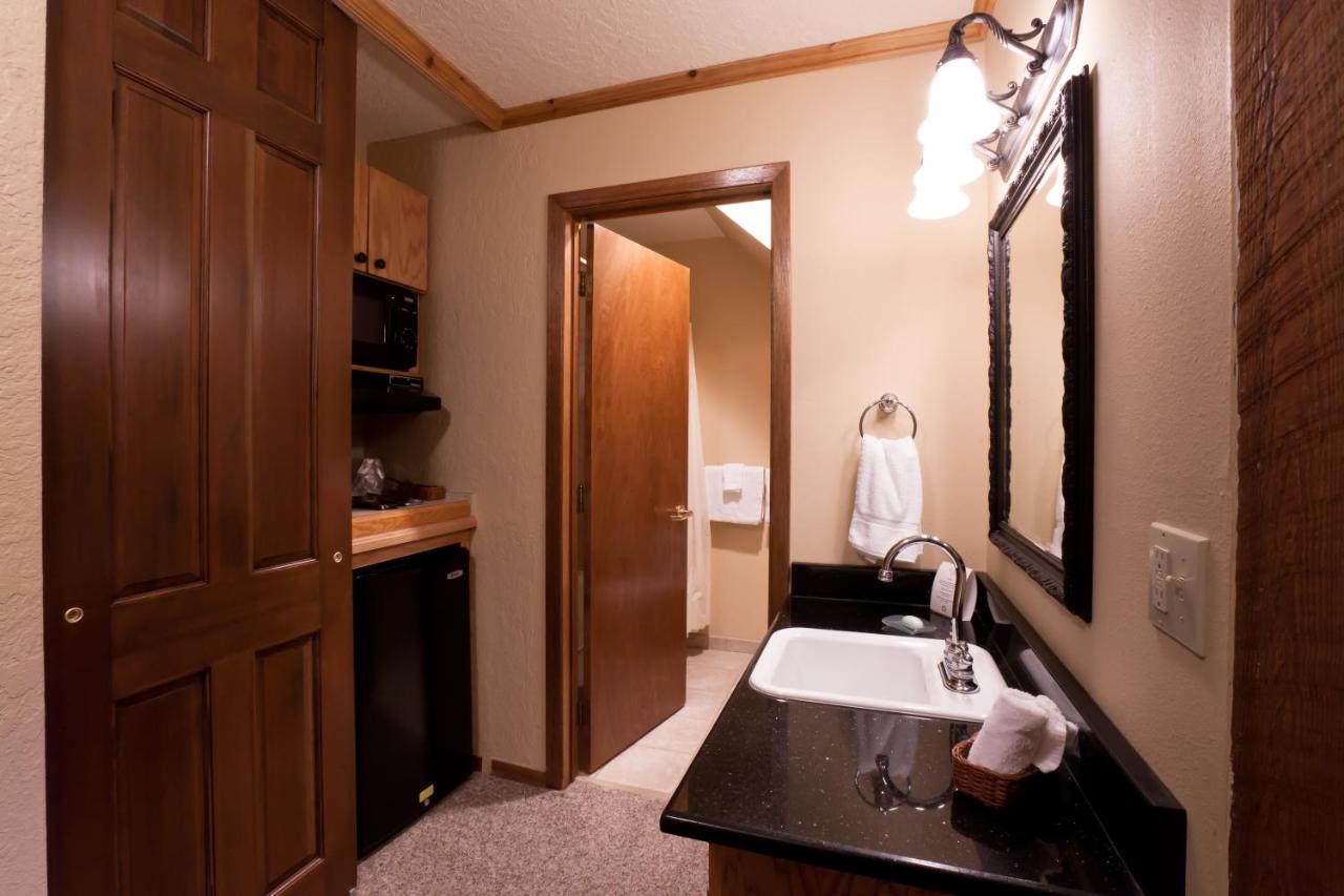 Studio at Kandahar Lodge at Whitefish Mountain Resort