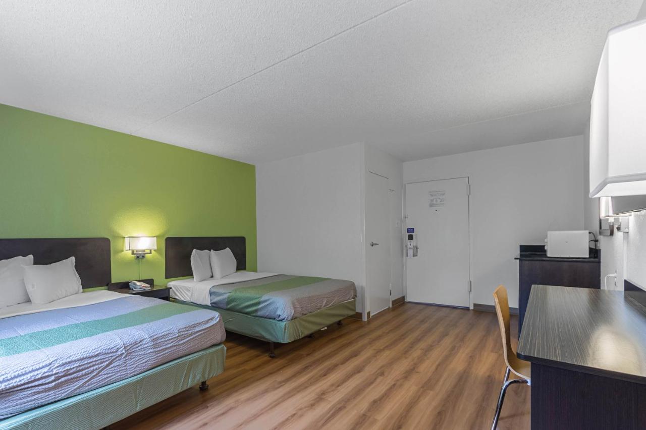 | Motel 6-Warminster, PA