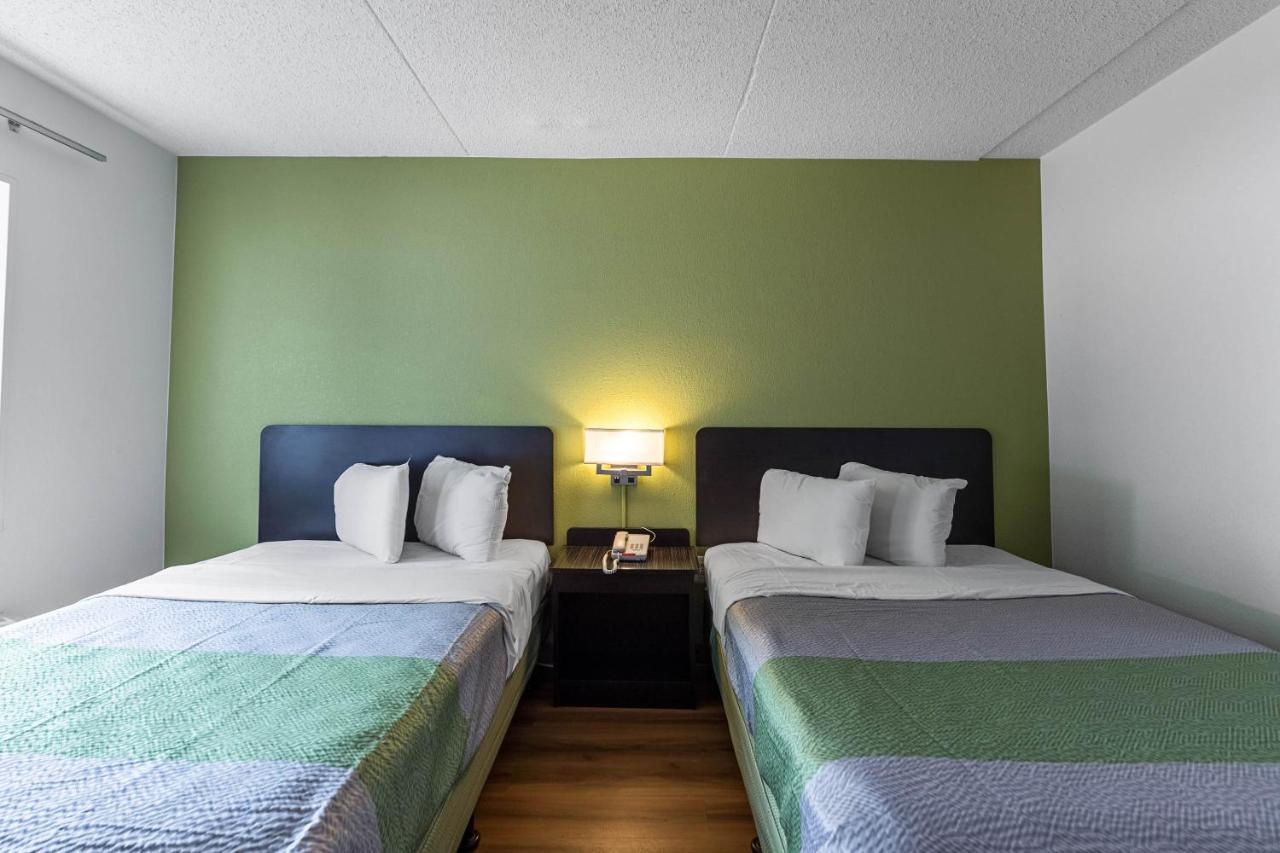 | Motel 6-Warminster, PA