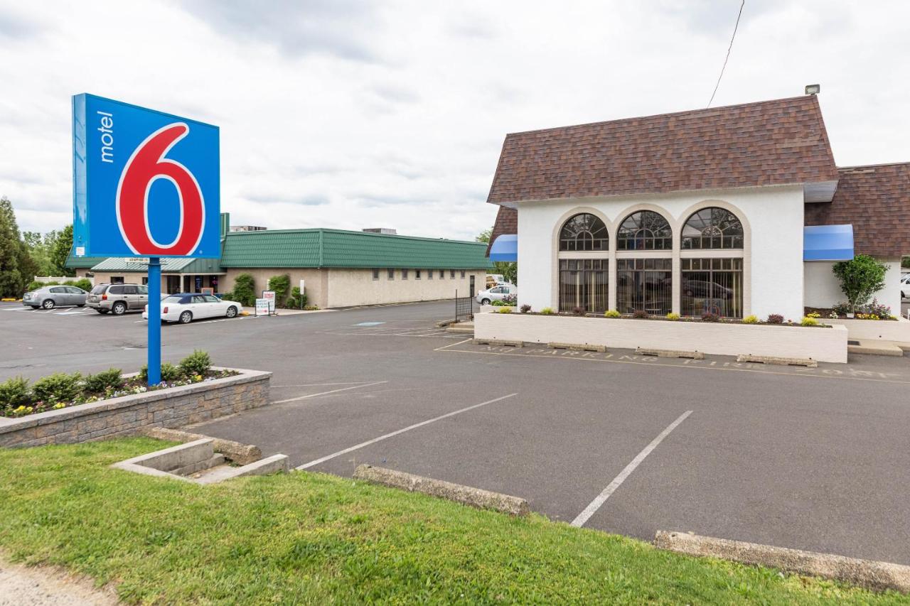 | Motel 6-Warminster, PA