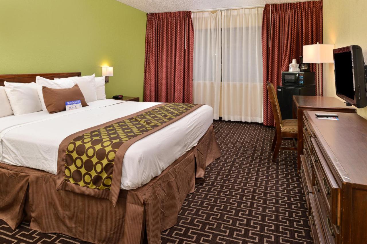 King Room - Non-Smoking at Americas Best Value Inn & Suites Extended Stay Tulsa