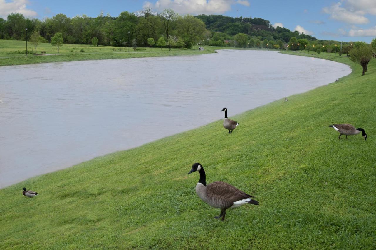  | Riverview Inn - Pigeon Forge/Sevierville