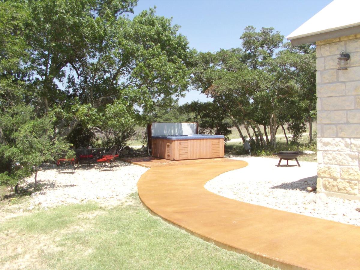 | Breezy Hills Cottages - Moonlight Cottage