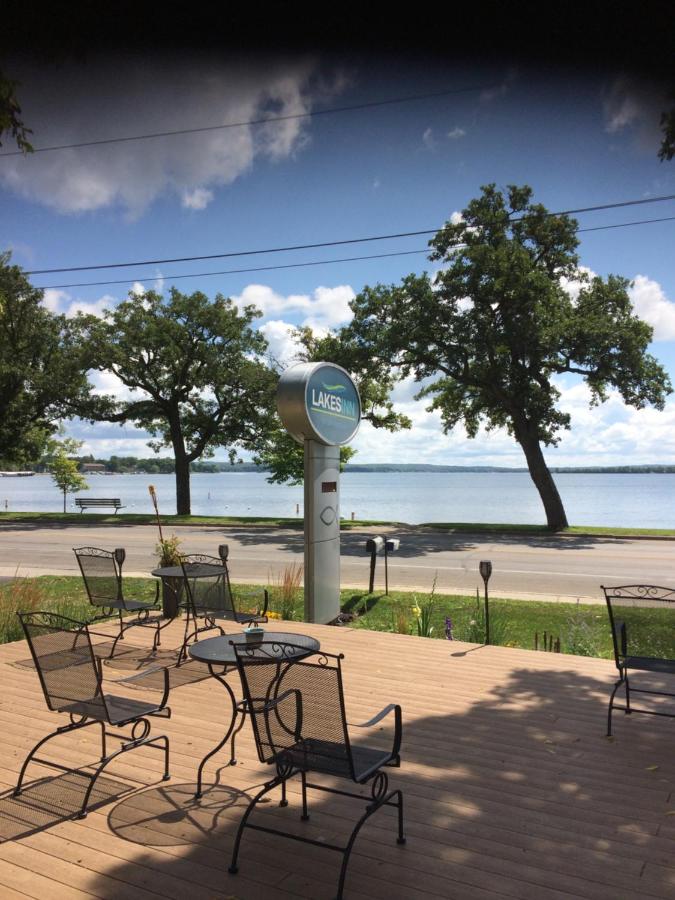  | Lakes Inn
