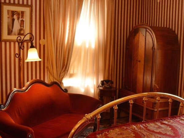 | Manayunk Chambers Guest House