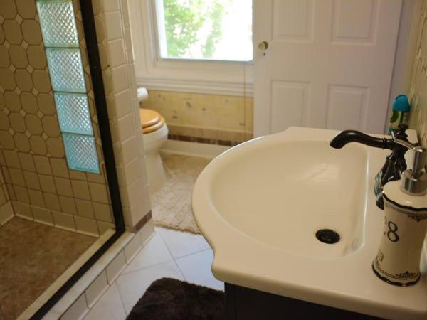 | Manayunk Chambers Guest House