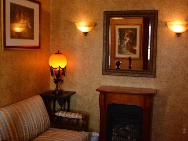 | Manayunk Chambers Guest House