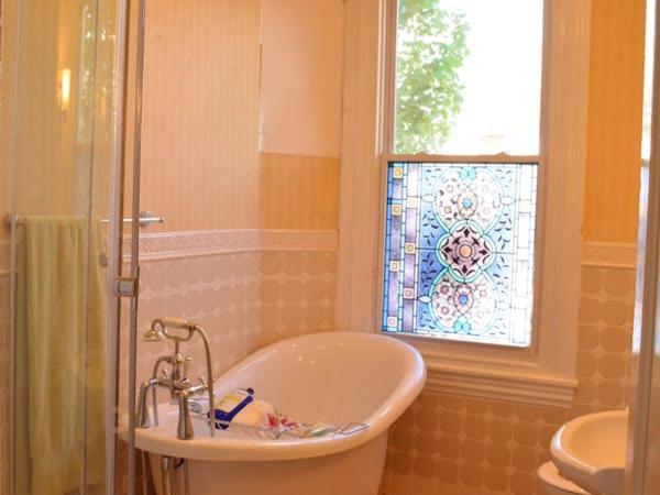 | Manayunk Chambers Guest House