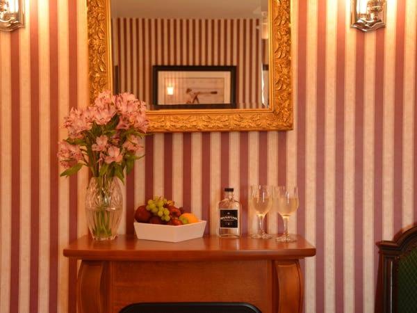 | Manayunk Chambers Guest House