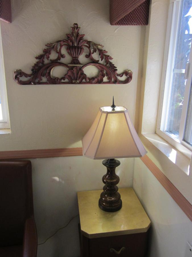 | Civic Center Lodge / Lake Merritt BART