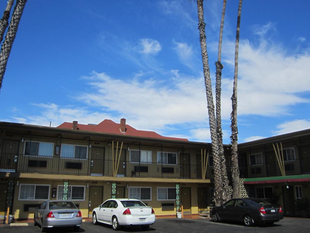 | Civic Center Lodge / Lake Merritt BART