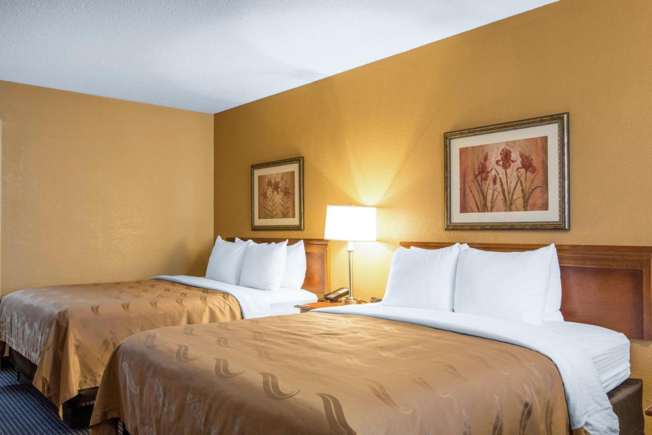 Queen Room with Two Queen Beds - Non-Smoking at Quality Inn Arkadelphia - University Area