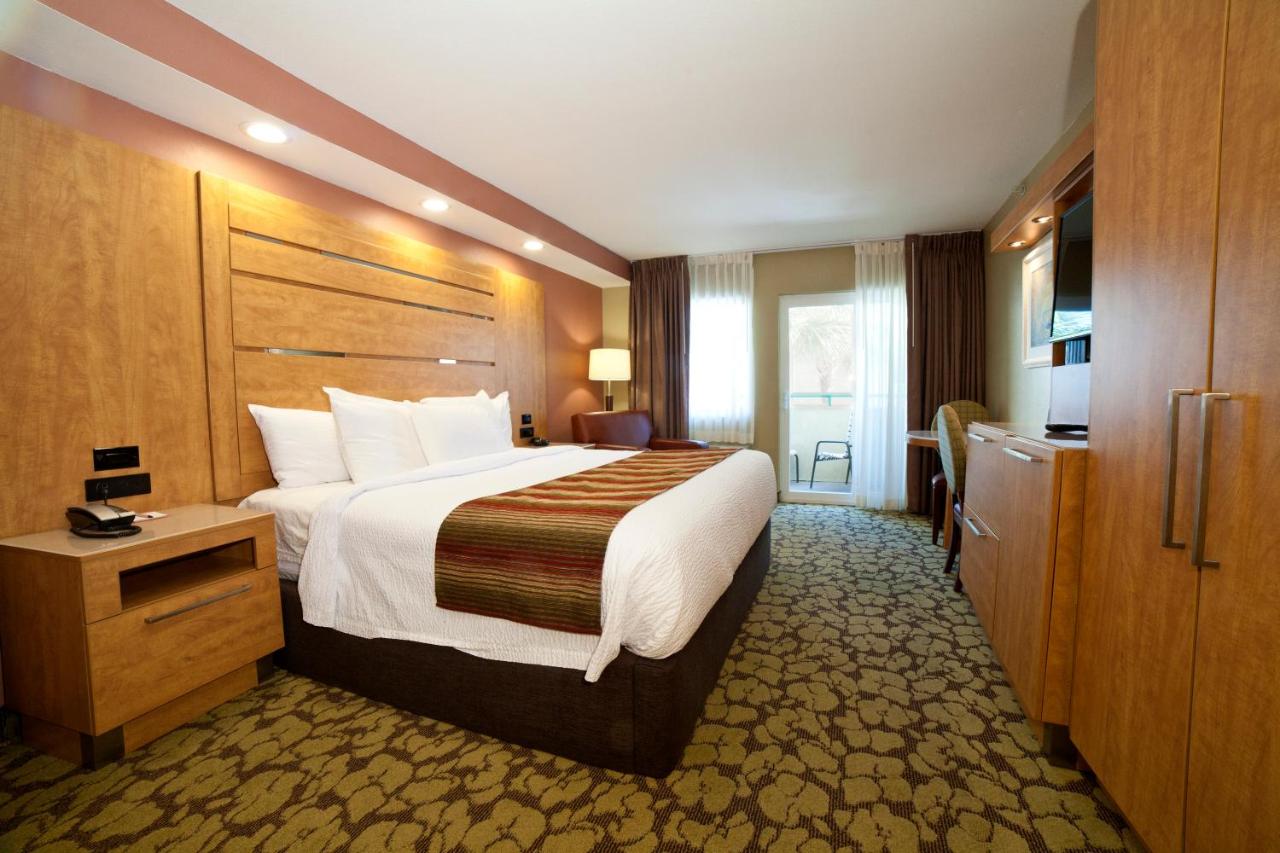 King Room at DeSoto Beach Hotel