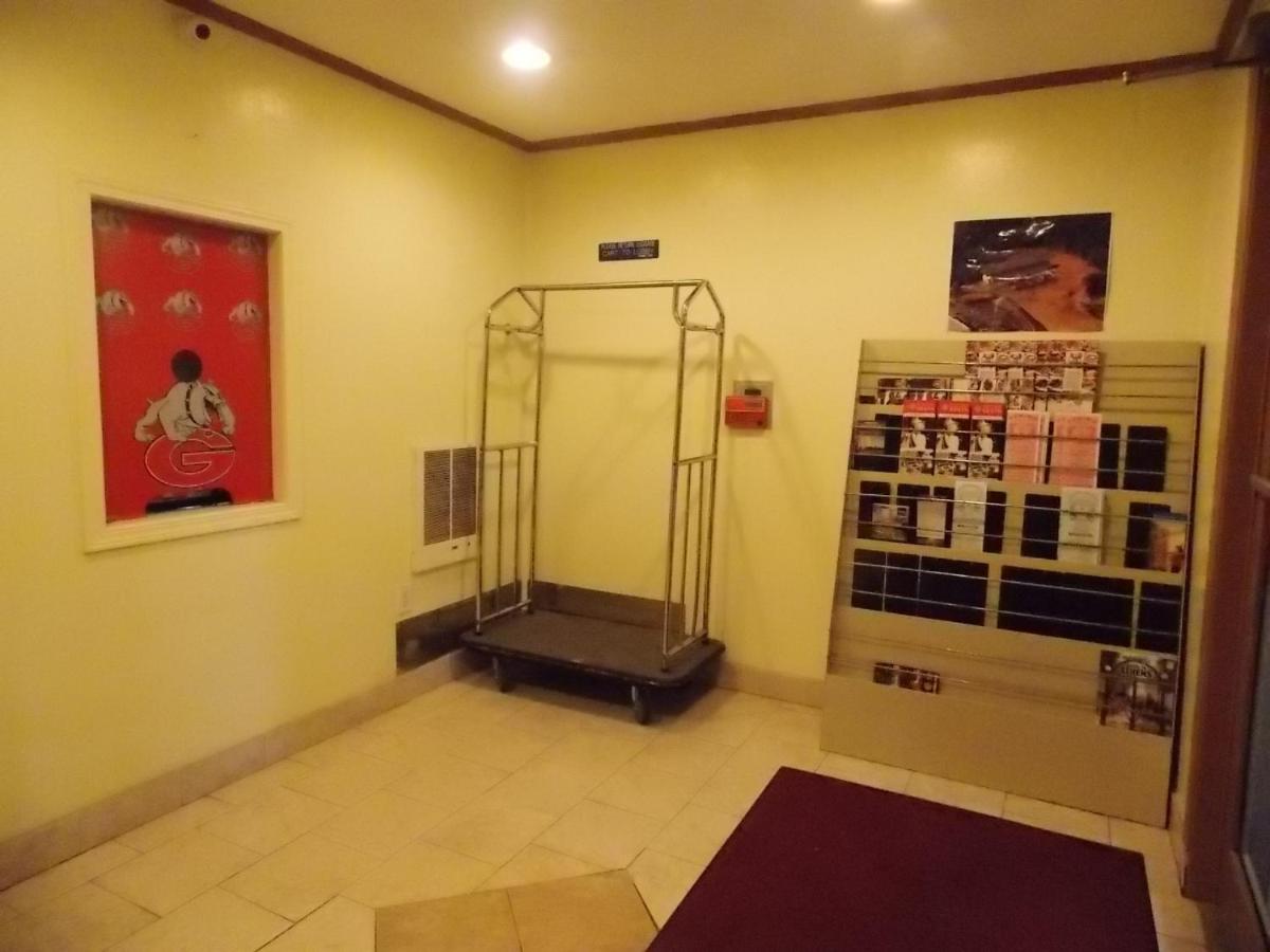 King Room- Non-Smoking at Microtel Inn by Wyndham Athens