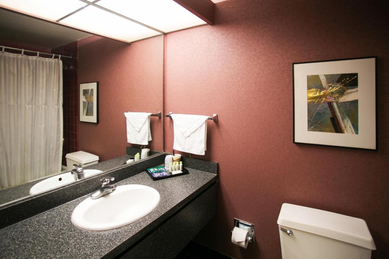 Business Two Double Bed Room at LA Crystal Hotel - Los Angeles Area