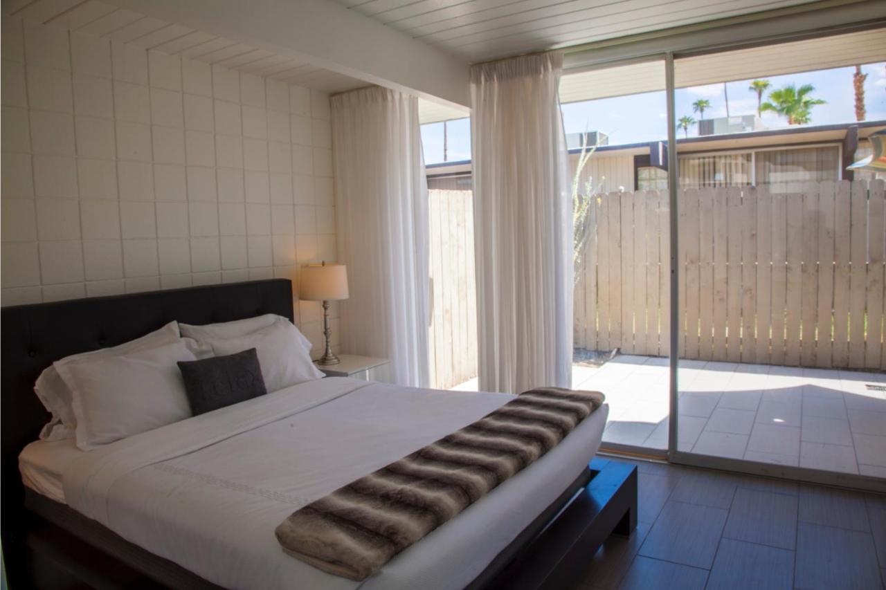 | Ocotillo Lodge