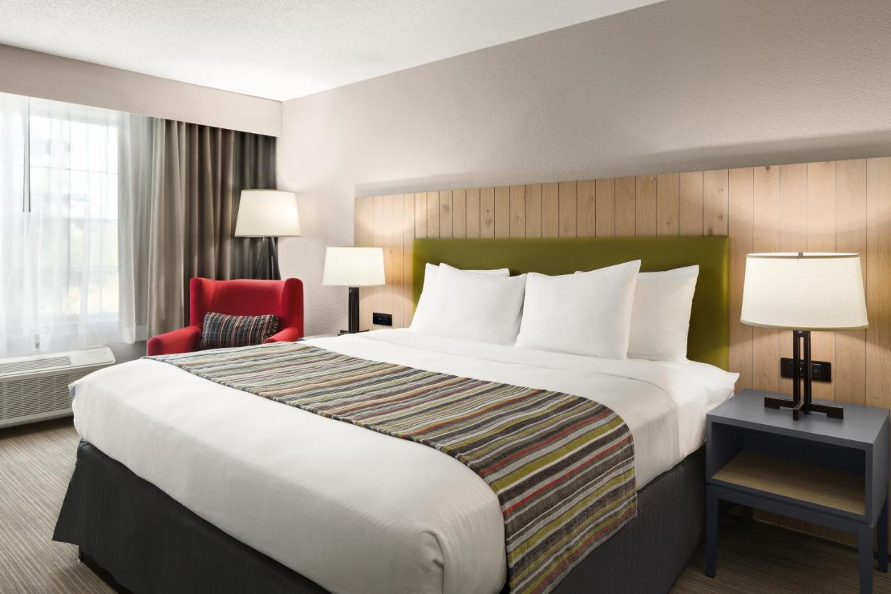 King Room - Disability Access/Non-Smoking at Country Inn & Suites by Radisson, Novi, MI