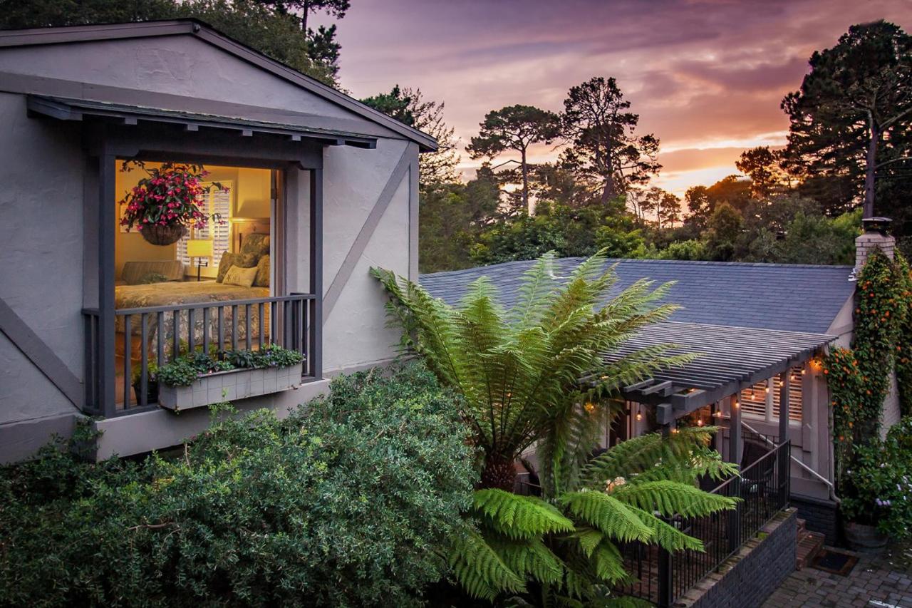 | Carmel Country Inn